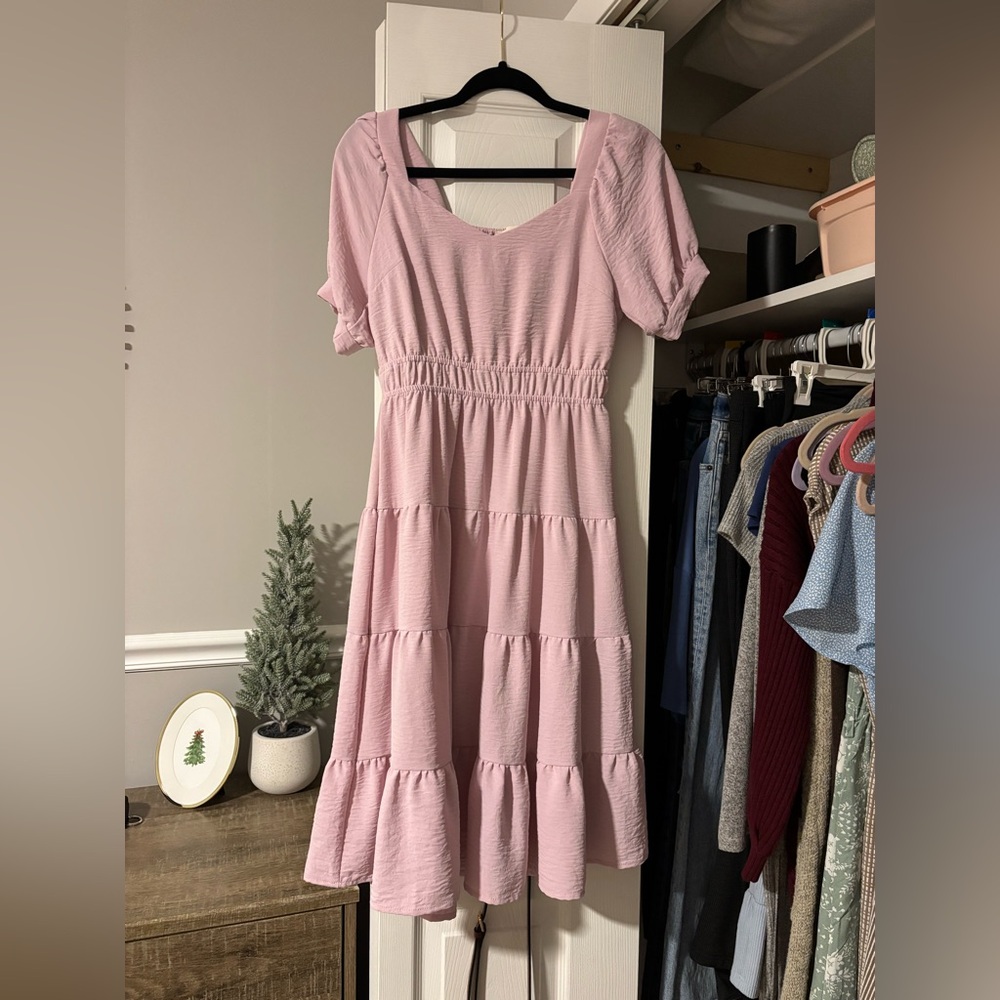 NWOT Never Worn Pink Flowy Dress